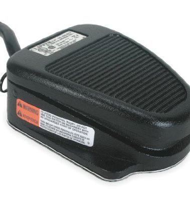 Linemaster 632-S Clipper Foot Switch, Electrical, Single Pedal, Momentary, Single Stage, No Guard, Black