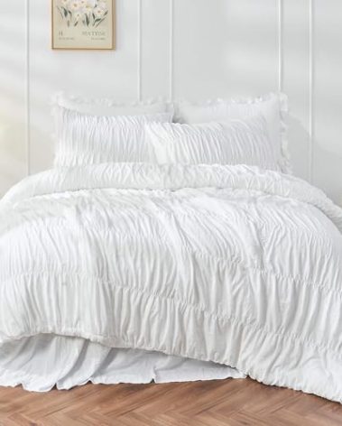 Queen Comforter Set White Bedding - Ruched Comforter Queen Size Bed Set Boho Shabby Chic Bedding for Bedroom Comforter Fluffy 3 Piece Ruffle Comforter Set with Pillow White Soft