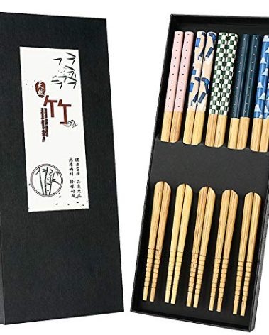 5 Pairs Japanese Natural Bamboo Chopsticks with Unique Pattern Dishwasher Safe, Reusable Non-Slip Chopstick Gift Set for Asian Dishes Sushi Rice Noodles, Nicely Boxed Chinese Chop Sticks Functional