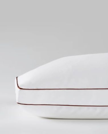 Saatva Latex Pillow - High Loft (6" - 7”) - Hypoallergenic Pillow with Shredded Latex Core - Breathable - Machine Washable Organic Cotton Cover - Queen (28"x18") 1 Pack