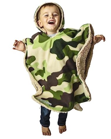 Birdy Boutique Car Seat Poncho for Kids – Safe to Use Over Seat Belts – Reversible Warm and Cozy Blanket – Easy on Easy Off and Doesn’t Impact Car Seat Performance – Camo and Bear – One Size