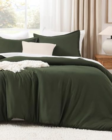 Litanika Dark Olive Green Comforter Set Queen, 3 Pieces Solid Bedding Comforter Set, All Season Fluffy Bed Set (90x90In Comforter & 2 Pillowcases)