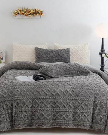 Jessrydo Fluffy Duvet & Comforter Cover Queen Size, Warm Cozy Faux Fur Comforter, 3PCS Plush Shaggy Duvet Cover Set + 1 Sherpa Velvet Duvet Cover + 2 Fur Pillowcases