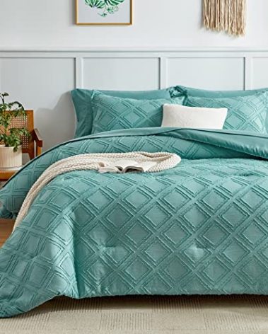 7 Pieces Tufted Bed in a Bag Queen Comforter Set with Sheets Green, Soft and Embroidery Shabby Chic Boho Bohemian, Luxury Solid Color with Diamond Pattern, Jacquard Tufts Bedding Set for All Season