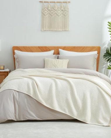 Amélie Home Waffle Throw Blanket for Couch Twin, Soft Cozy Chenille Knit Blanket Warm Decorative Throw for Sofa, Bed, Living Room, 60"x80", Ivory