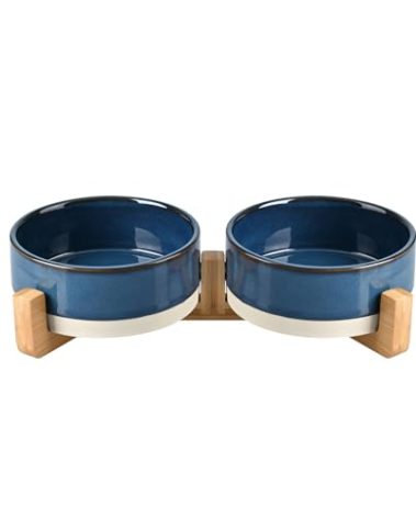 SPUNKYJUNKY Ceramic Dog and Cat Bowl Set with Wooden Stand, Modern Cute Weighted Food Water Bowl Set for Small Size Dogs (1.7 Cups, 2 × Pattern Blue)