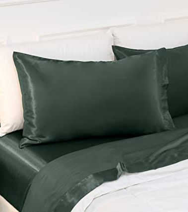 Vonty 2Pcs Standard Satin Pillowcases - 20x26 Pillow Cases, Forest Green Pillow Cases for Skin Friendly and Hair Protection - Cooling & Silky Satin Pillow Covers with Envelop Closure