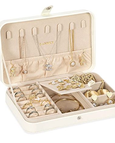 LANDICI Small Jewelry Box for Women Girls, PU Leather Travel Jewelry Case, Portable Jewelry Organizer Storage Holder Display for Ring Earrings Necklace Bracelet Bangle Men Kids Gift, White