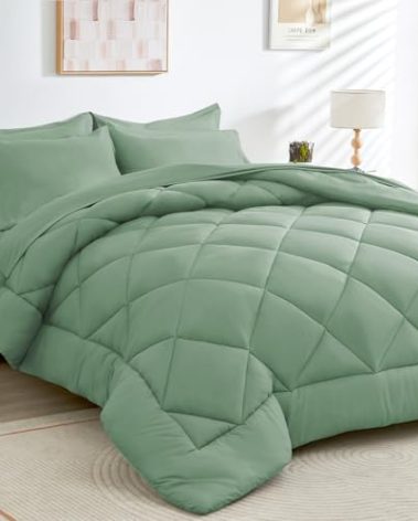 HEVUMYI Light Green Queen Comforter Set - 7-Piece All Season Bed in a Bag Queen, Ultra Soft Bedding Set with Comforter, Flat Sheet, Fitted Sheet, Pillowcases, Pillow Shams