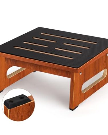 Step Stool, Bed Steps for High Beds for Adults with Non-Slip Rubber Stepping Surface and Handles, 450 LBS Capacity for Bedroom Kitchen Bathroom, or Bedside, Senior Support (Brown)