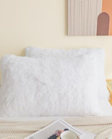 HAIHUA Faux Fur White Pillow Cases, Fluffy Soft Fuzzy Decorative Pillow Cases, for Home Bedroom Living Room Cute Pillow Cases Set of 2，Zipper Closure (White, Standard 20"x 26")