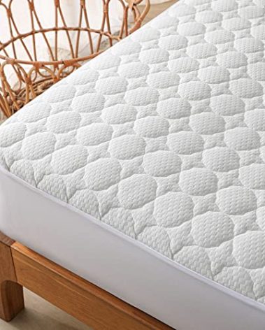 Twin Size Waterproof Mattress Protector Fitted Quilted Mattress Pad Cover with Deep Pocket Up to 15''