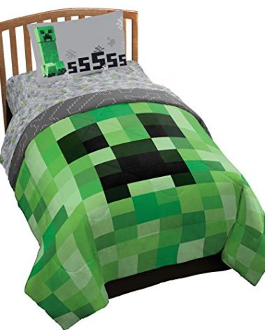 Jay Franco Minecraft Creeper 4 Piece Twin Bed-in-A-Bag Bedding Set with Bonus Tote