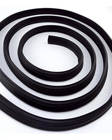 Omix-Ada | 12303.68 | Liftgate Seal | OE Reference: 55015783 | Fits 1984-2001 Jeep Cherokee XJ