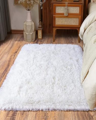 Ailyei Soft Runner Rugs for Bedroom Hallways, 2x3 White Fluffy Shag Throw Area Rug Non Slip for Bedside Dorm, Long Shaggy Furry Carpet for Nursery Living Room
