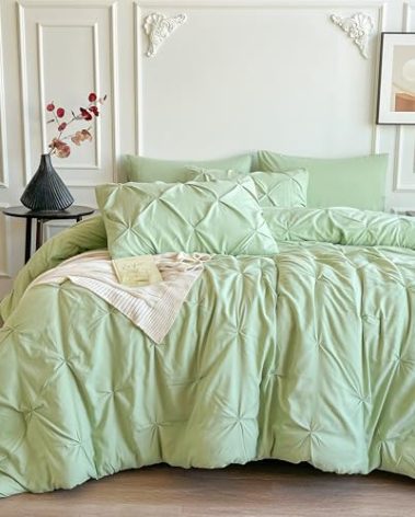 Maple&Stone Green Comforter Set Queen, 7 Pieces Bed in a Bag Queen, Pintuck Bedding Sets with Comforter, Sheets, Pillowcases & Shams - Light Green