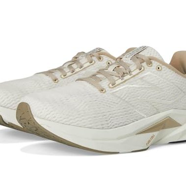 New Balance Men's FuelCell Propel V5 Running Shoe, Linen/Dark Stoneware/Stoneware, 10