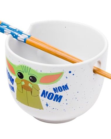 Silver Buffalo Star Wars Mandalorian Baby Yoda Grogu Nom Nom Ceramic Ramen Noodle Rice Bowl with Chopsticks, Microwave Safe, 20 Ounces