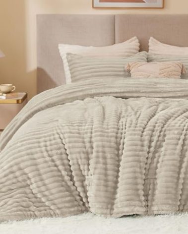 BEDELITE Fleece King Comforter Set -Super Soft & Warm Fluffy Linen Bedding, Luxury Fuzzy Heavy Bed Set for Winter with 2 Pillow Cases