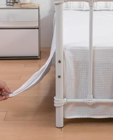 xuan dian Queen Bed Skirt, Pleated Waffle Weave Bed Skirt with Split Corners, Tailored Dust Ruffle 16 Inch Drop Easy Fit, Machine Washable (White, Queen - 16" Drop)