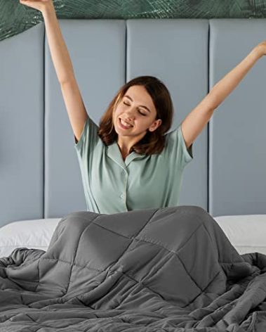 CYMULA Weighted Blanket for Adults (15lbs 60"x80" Queen Size) - Cooling Breathable Heavy Blankets for Summer Winter - Ultra Microfiber Soft Comfort Throw with Glass Beads - Gifts for Men/Women