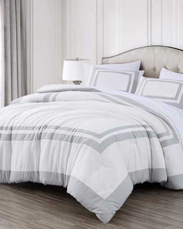 Chezmoi Collection Wyatt 7-Piece Queen Bed in a Bag Comforter Set - Hotel Style Bedding with Sheet Set - White/Silver Square Pattern