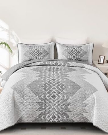 Dintszyayue Grey Quilt Set Queen Size 3 Pieces Boho Aztec Quilt Set Queen Gray Bedspread Coverlet Set with 2 Pillowcases Soft Microfiber Bohemian Quilt Bedding Set for All Season 90"x96"
