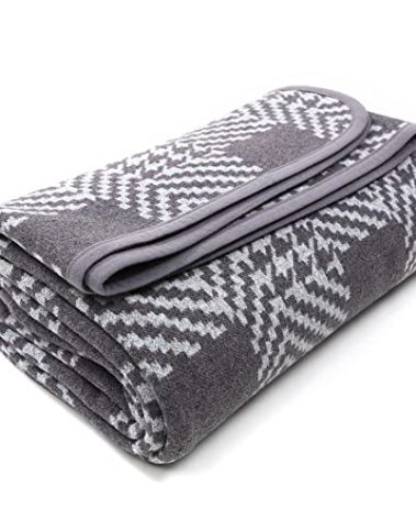 PuTian Merino Wool Blanket - 63" x 51" Thick Warm Soft Twin Bed Throw - Great for Camping, Outdoors, Travel, Car, Couch, All Seasons Houndstooth Grey