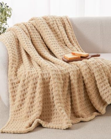 David's Home Ultra Soft Fleece Blanket King Size for Bed, Plush Shaggy Fluffy 3D Jacquard Waffle Throw for Couch, Warm Lightweight for Fall Winter,Fuzzy Aesthetic Room Decor,108x90 inches,Latte