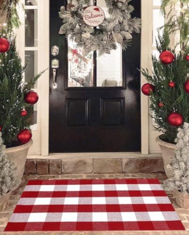 Christmas Red and White Plaid Rug, 28 x 43 Inches Cotton Hand-Woven Layered Door Mat for Front Porch, Entryway, Outdoor Holiday Decor, Washable Buffalo Check Rug for Home, Patio, Kitchen