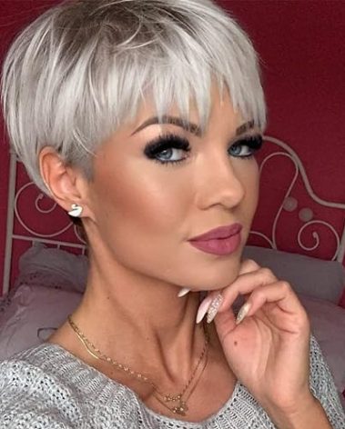 MIMAN Short Platinum Blonde Pixie Cut Wig Fluffy Short Hair Wigs with Bangs Dark Color Roots Layered Hair Replacement Natural Looking Synthetic Wig Halloween Costumes Wigs for Women