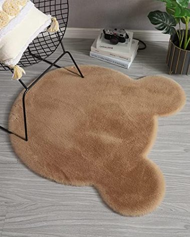 TENNOLA Cute Bear Rugs for Bedroom Aesthetic 2 x 2 Feet Soft Fluffy Kids Area Rug for Playroom Fuzzy Faux Rabbit Fur Rug for Nursery Bear Carpet for Toddler Teen Girls Room Home Decor
