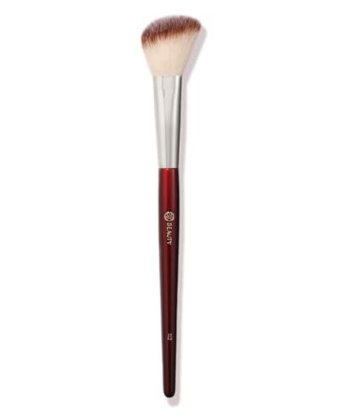 BK BEAUTY 112 SMALL ANGLED FACE BRUSH – Precise Angled Blush Brush for Soft, Natural Blend, Ideal for Blush on Smaller Faces & Highlighting