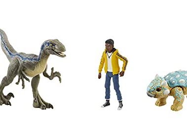 ​Jurassic World Camp Cretaceous Darius 3 Figure Storypack, Darius, Velociraptor Blue & Ankylosurus Bumpy, Authentic Decoration & Movable Joints, for Ages 4 & Up [Amazon Exclusive]