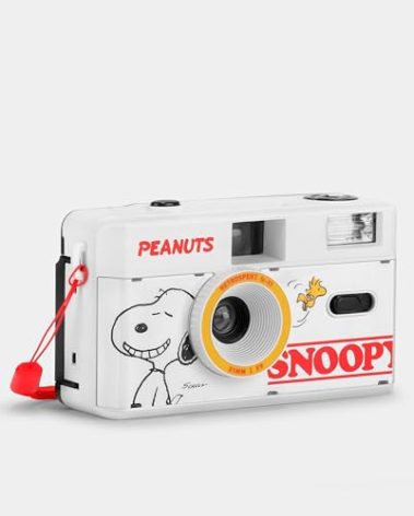Snoopy 35mm Film Camera from Retrospekt