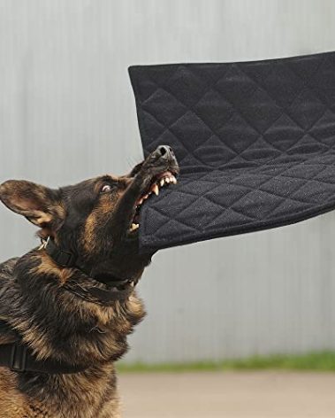MABOZOO Indestructible Dog Beds - Chew Proof Crate Pad for Aggressive Chewers, Machine Washable Quilted Mat, Durable for Large Dogs, Black Kennel Pad (28x47 in)