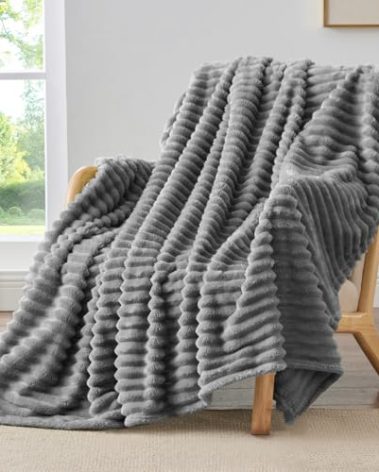 BEDELITE Fleece Throw Blanket for Couch - 300GSM Soft & Warm Fluffy Grey Blanket, Decorative and Giftable Striped Blankets for Women, Men, 50"x60"