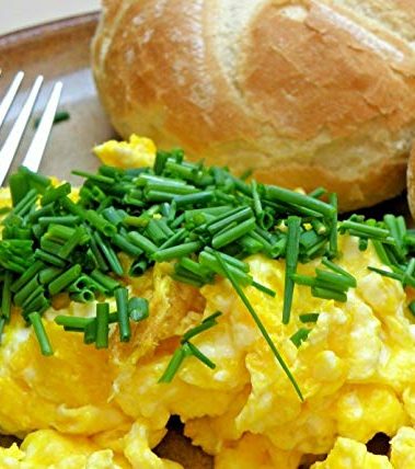 2 POUNDS (32 OZ), 70 Servings, Cage-Free Powdered Eggs, WHY PAY MORE? Freshest Eggs, Made in the USA, Makes 70 Large Eggs, 1 INGREDIENT - EGGS! FARM FRESH, NON GMO, ALL NATURAL, RESEALABLE POUCH