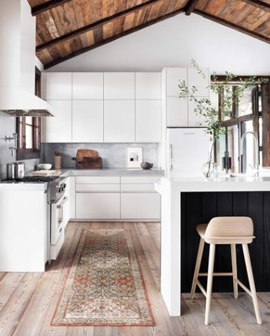 Loloi Layla Collection LAY-05 Ocean/Multi 2'-6" x 7'-6" .13" Thick Runner Rug, Soft, Durable, Vintage Inspired, Distressed, Low Pile, Non-Shedding, Easy Clean, Printed, Living Room Rug