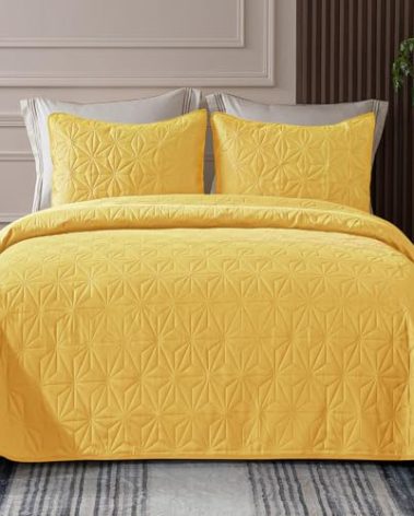 Whale Flotilla Queen Quilt Bedding Set, Soft Yellow Bedspreads Quilts Queen Full Size for All Seasons, 3 Pieces Lightweight Geometric Star Pattern Coverlet