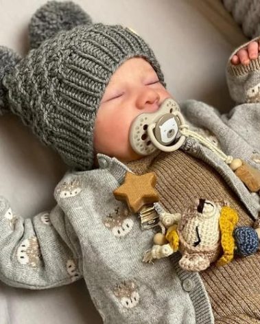 ADFO Lifelike Reborn Baby Dolls Silicone Full Body Boy - 17-Inch Soft Body Realistic-Newborn Full Body Vinyl Real Life Baby Dolls with Toy Accessories for Kids Age 3 4 5 6 7 +