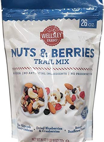 Wellsley Farms Nuts & Berries Trail Mix, 26 Oz.,, ()
