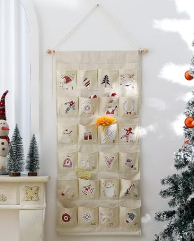 MONOBLANKS Fabric Christmas Advent Calendar with Pockets,Reusable Natural 24 Days Countdown Advent Calendar Hanging Storage Bag for Xmas Holiday Home Wall Decoration (Christmas A)