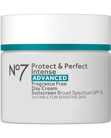 No7 Protect & Perfect Intense Advanced Fragrance-Free Day Cream SPF 30 - Anti-Aging Facial Moisturizer with Anti-Wrinkle Technology - Hydrating Hyaluronic Acid Cream for Radiant Youthful Skin (50ml)