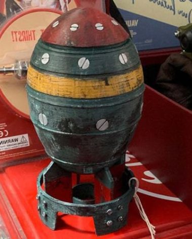 INLDY Nuke Bomb Storage Box, Nuclear Bomb Desktop Decorations, 3D Openable Resin Rocket Sculpture, Mini Nuke Statue Model, Mini Storage Box Decor