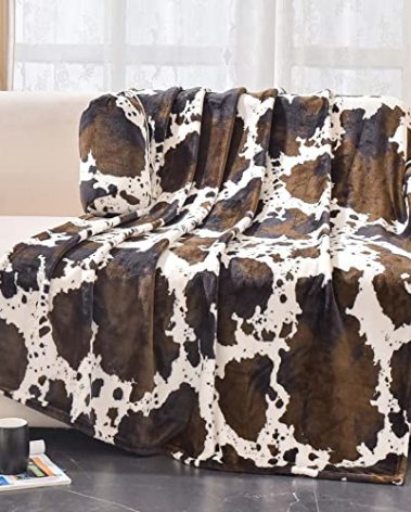 Bnuitland Brown Cow Print Flannel Throw Blanket (50x70 Inches) with Storage Pouch, 300 GSM Double Sided Fuzzy Decor Blanket for Bed/Sofa/Couch/Lap, Super Soft Cozy Throw Gift for Adults and Kids
