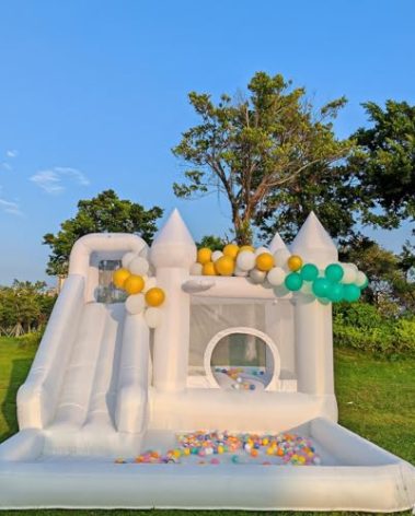 13.5ft * 9.5ft White Bounce House with Ball Pit and Blower, White Bounce House Castle for Kids Birthday Parties, Events